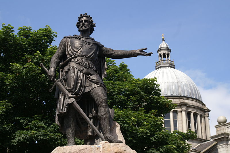 800px-William_Wallace_Statue_,_Aberdeen.jpg